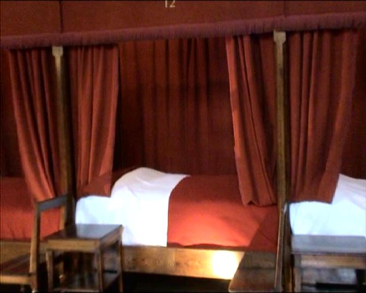 I tipici letti del vecchio ospedale oggi